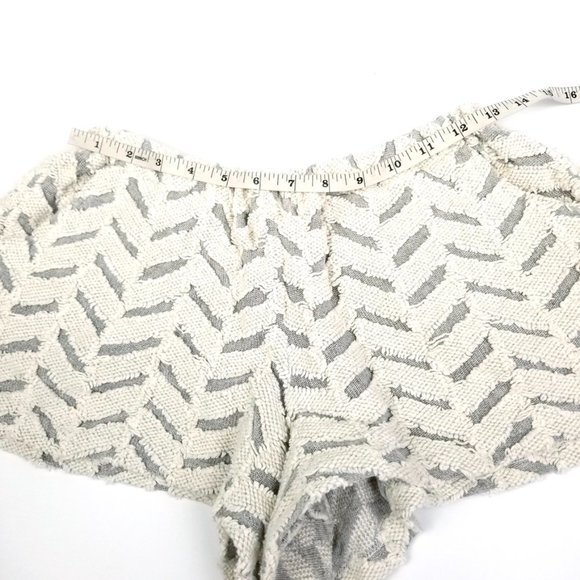 KOCH | Textured Knit Herringbone Shorts White Grey - Picture 9 of 12